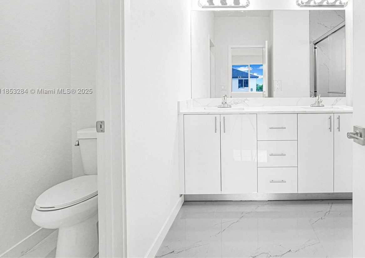 Small Image of 22479 SOUTH WEST 125 AVE #A, Miami Number 40