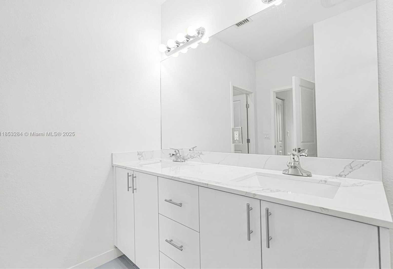 Small Image of 22479 SOUTH WEST 125 AVE #A, Miami Number 42