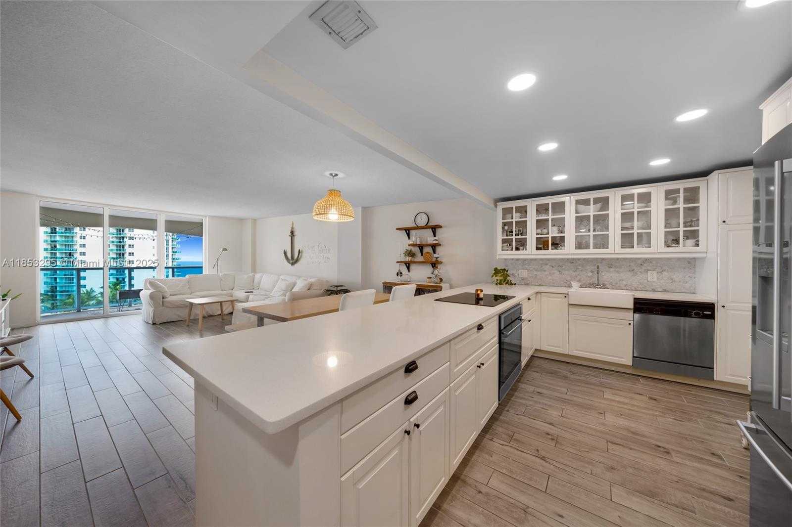 Small Image of 3800 SOUTH OCEAN DR #817, Hollywood Number 11