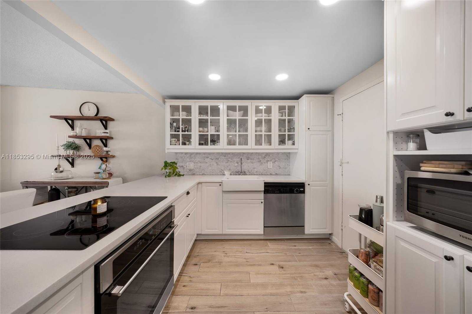 Small Image of 3800 SOUTH OCEAN DR #817, Hollywood Number 12