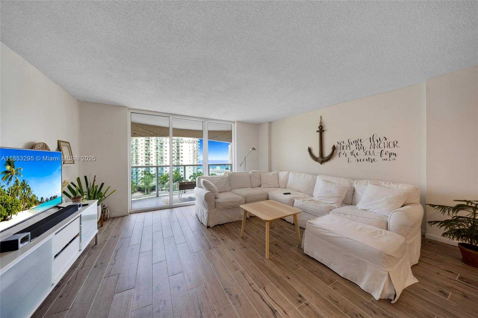 Small Image of 3800 SOUTH OCEAN DR #817, Hollywood Number 2