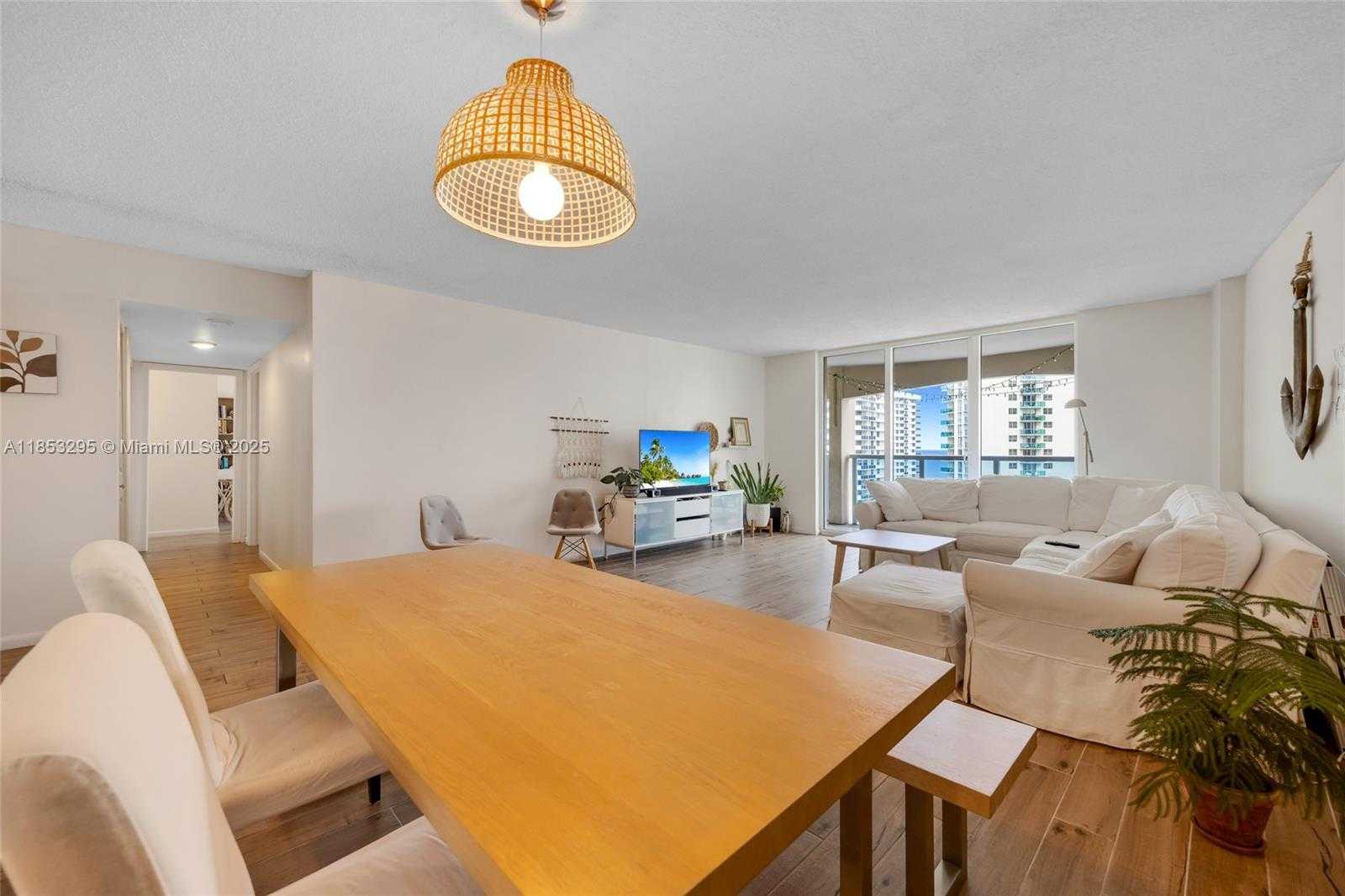 Small Image of 3800 SOUTH OCEAN DR #817, Hollywood Number 4