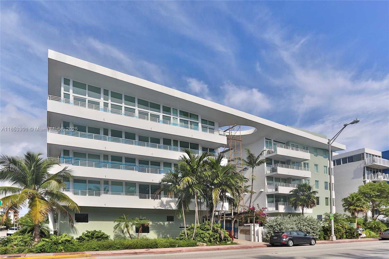 Small Image of 7800 COLLINS AVE #508, Miami Beach Number 1