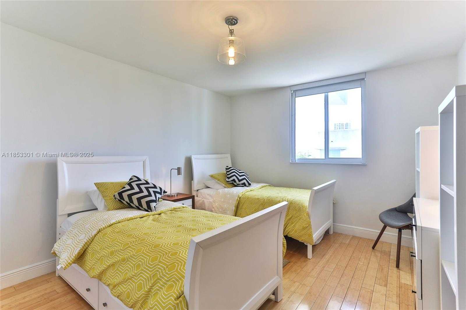 Small Image of 7800 COLLINS AVE #508, Miami Beach Number 11