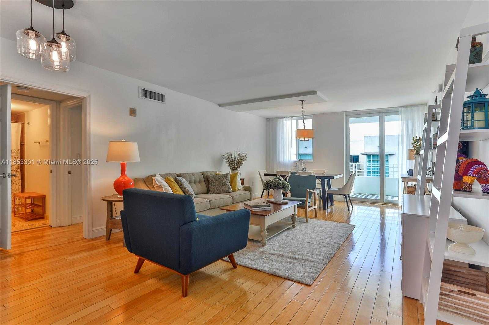 Small Image of 7800 COLLINS AVE #508, Miami Beach Number 2