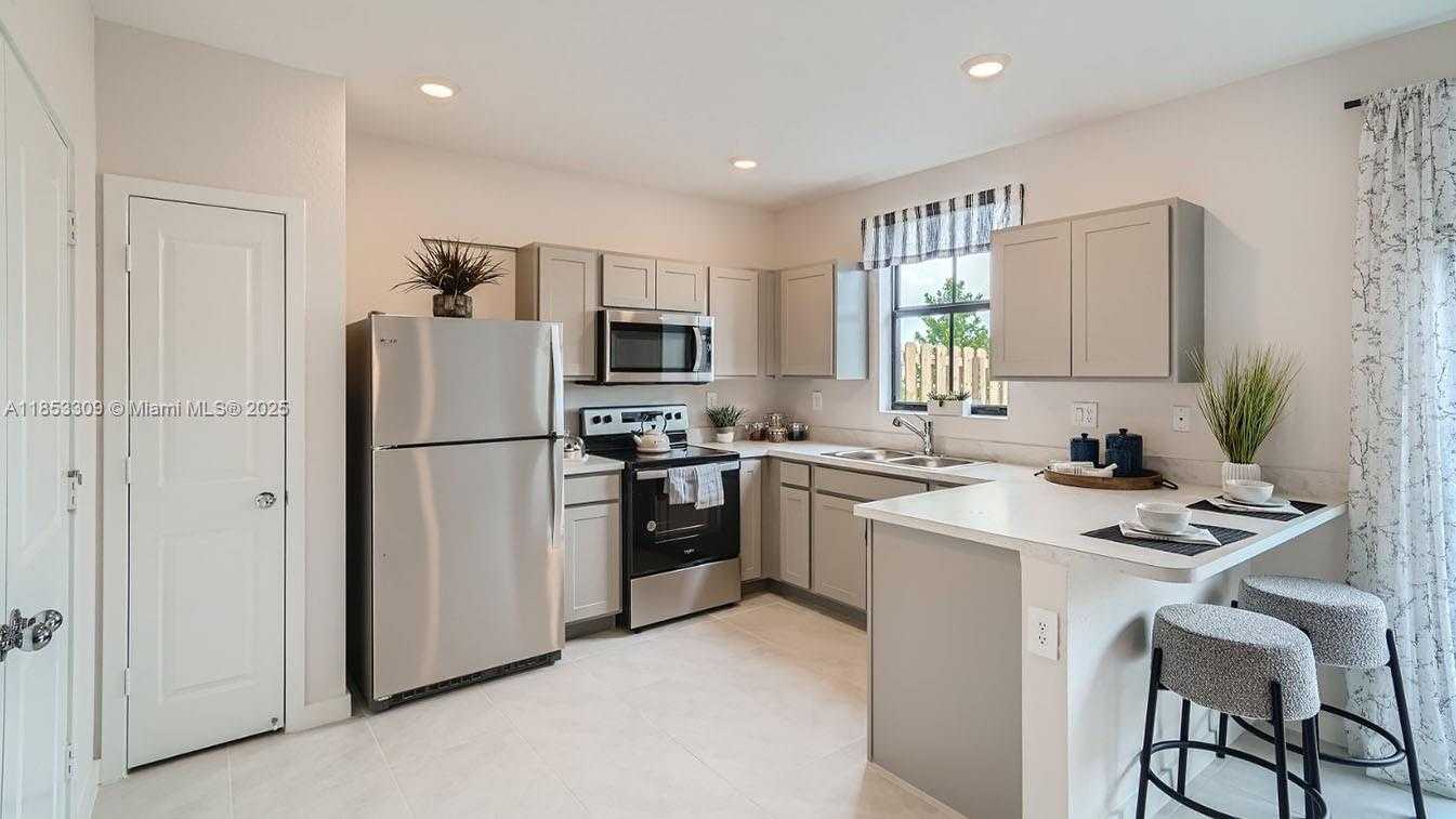 Small Image of 1517 NORTH EAST 3RD AVENUE, Florida City Number 7