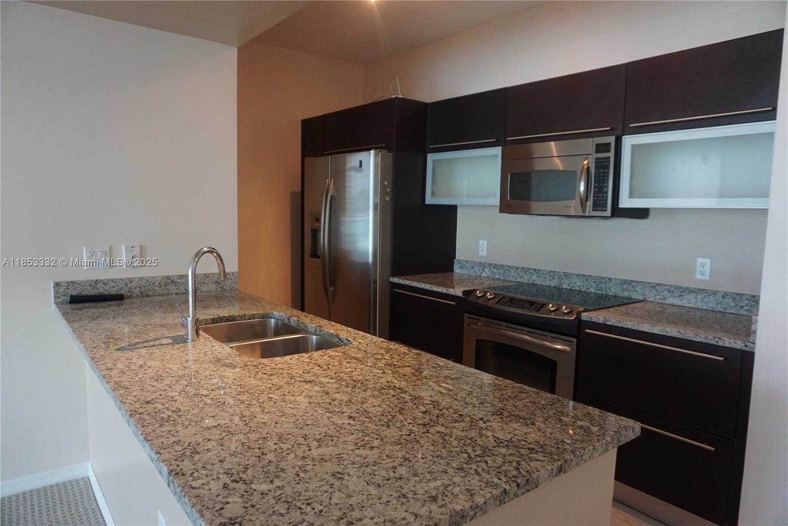 Small Image of 951 BRICKELL #4000, Miami Number 17