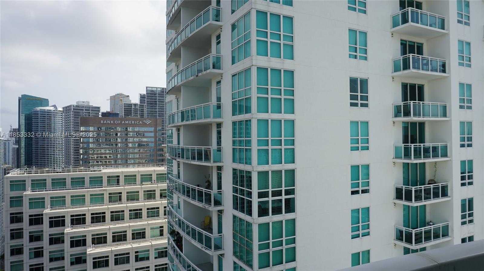 Small Image of 951 BRICKELL #4000, Miami Number 3
