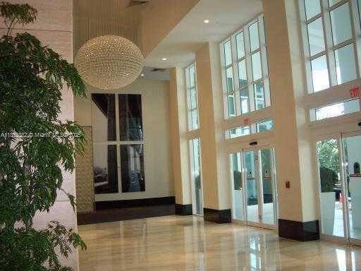 Small Image of 951 BRICKELL #4000, Miami Number 7