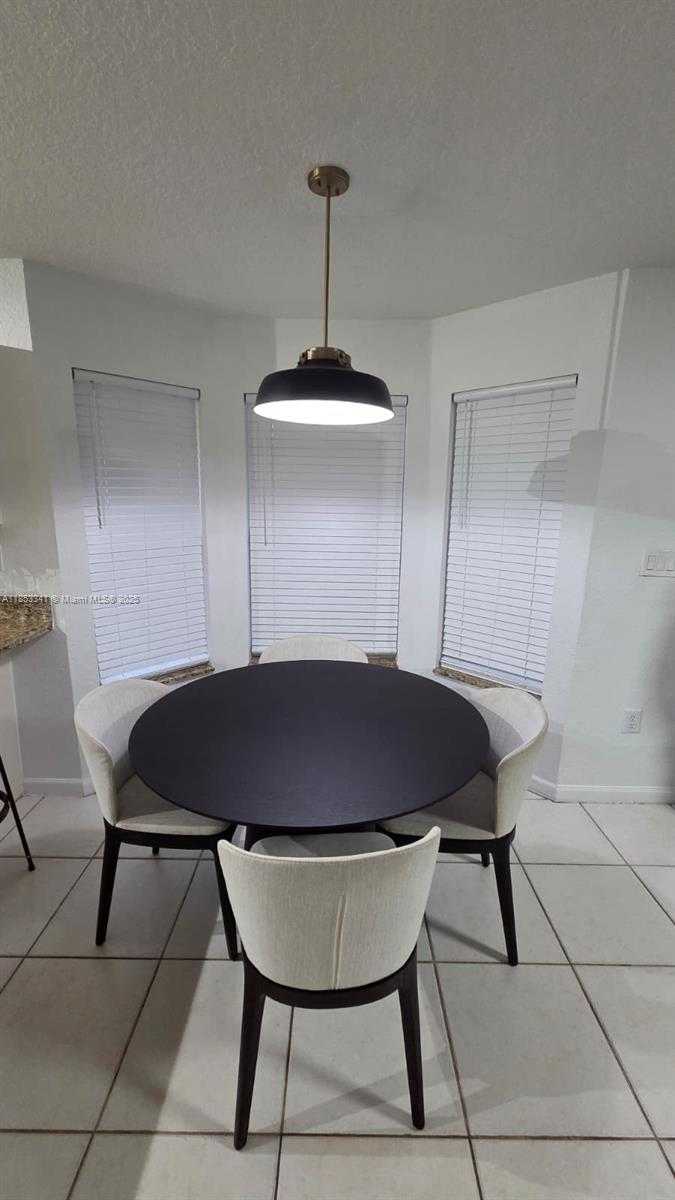 Small Image of 14064 SOUTH FOREST OAK CIR, Davie Number 11