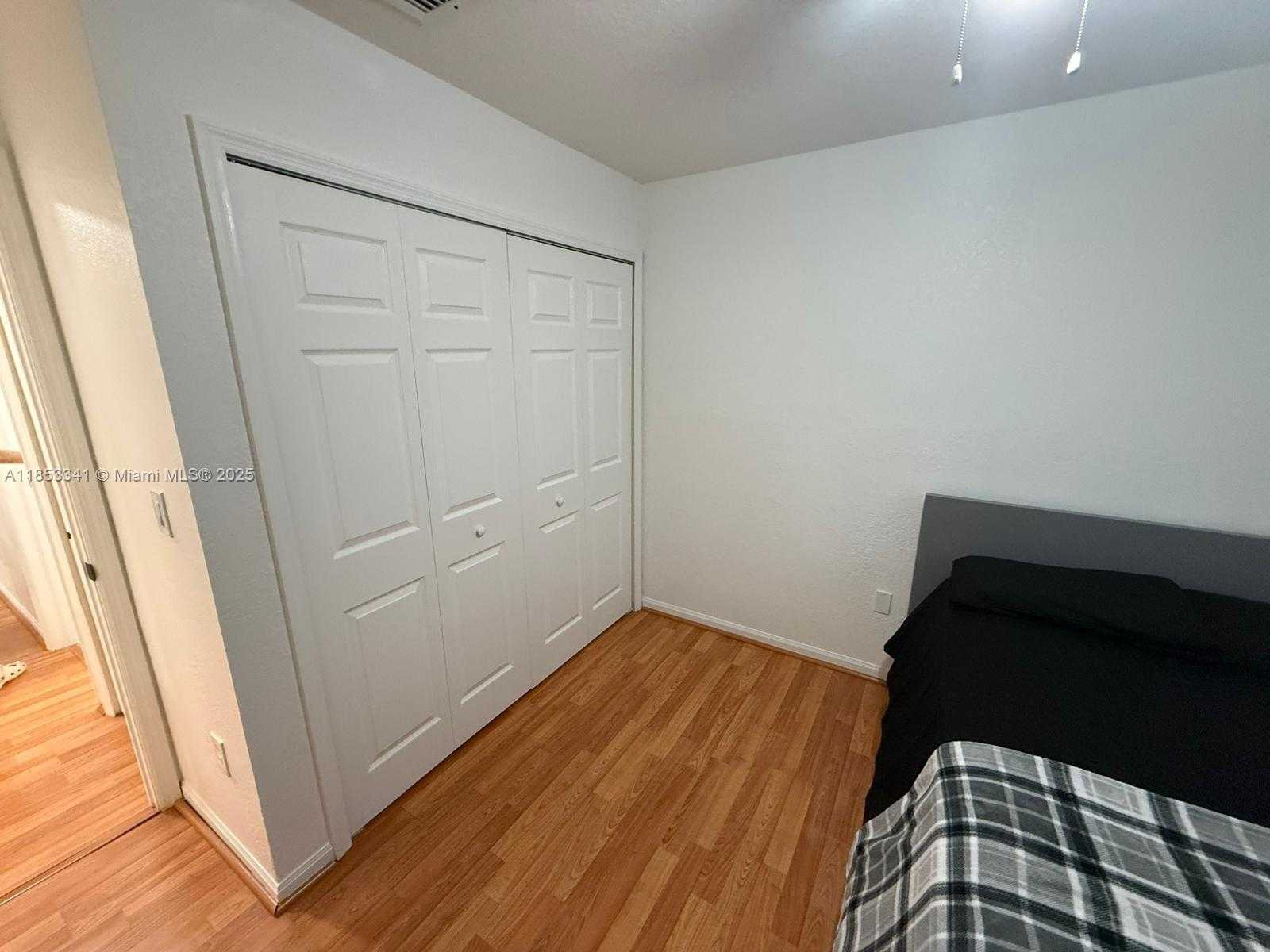 Small Image of 14064 SOUTH FOREST OAK CIR, Davie Number 33