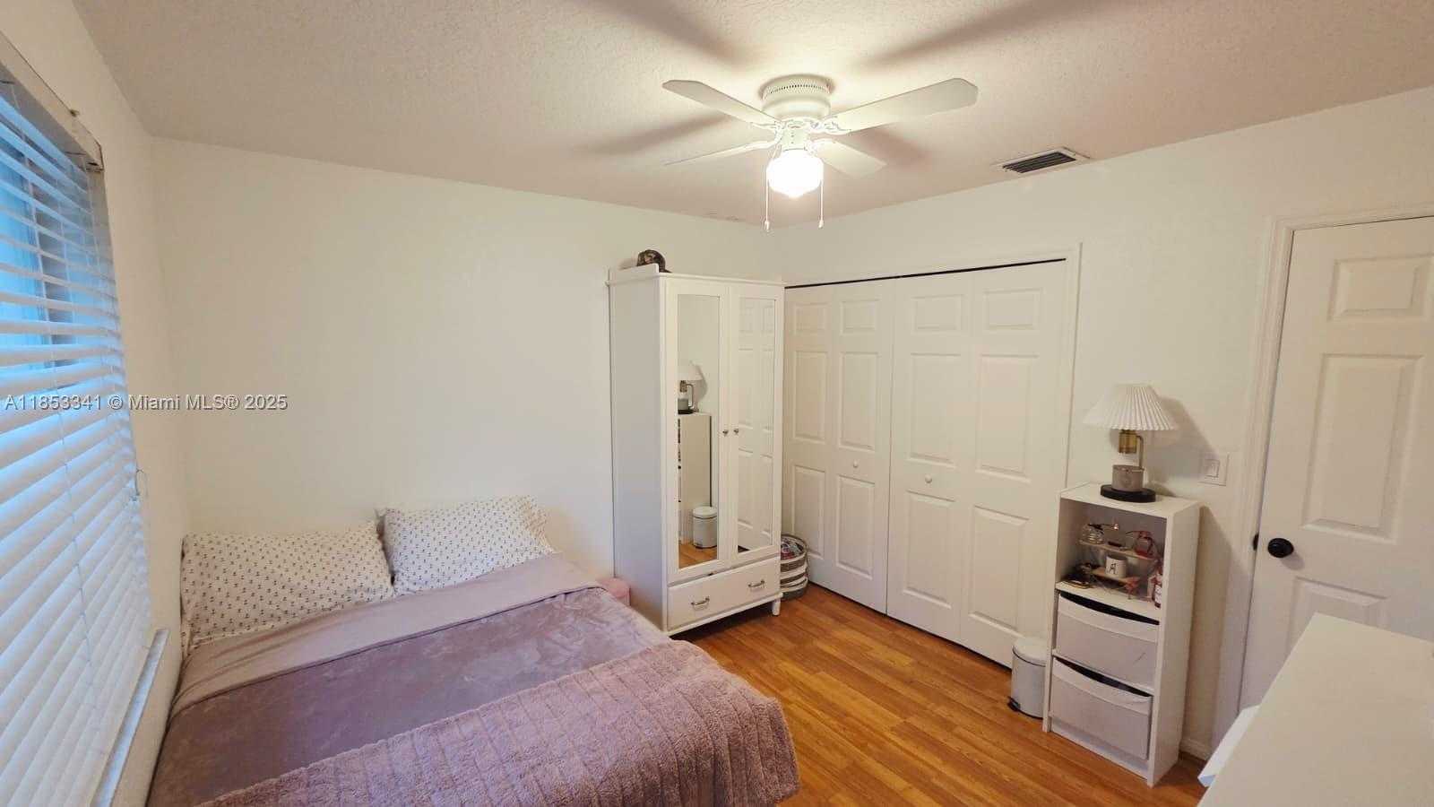 Small Image of 14064 SOUTH FOREST OAK CIR, Davie Number 35