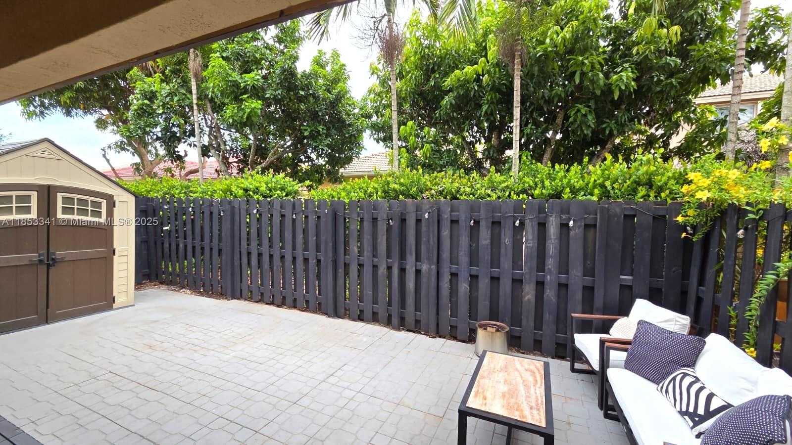 Small Image of 14064 SOUTH FOREST OAK CIR, Davie Number 42