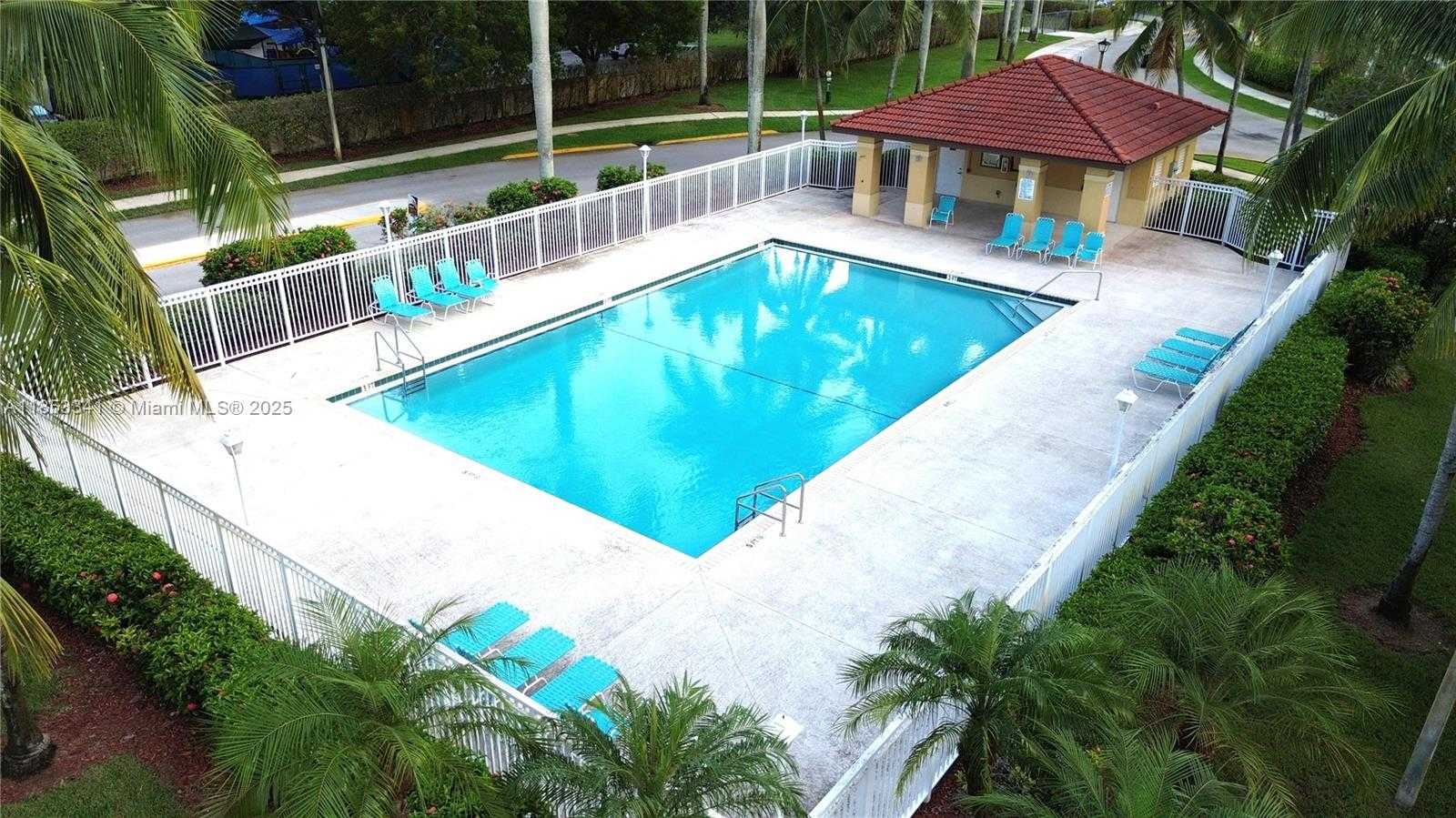 Small Image of 14064 SOUTH FOREST OAK CIR, Davie Number 51