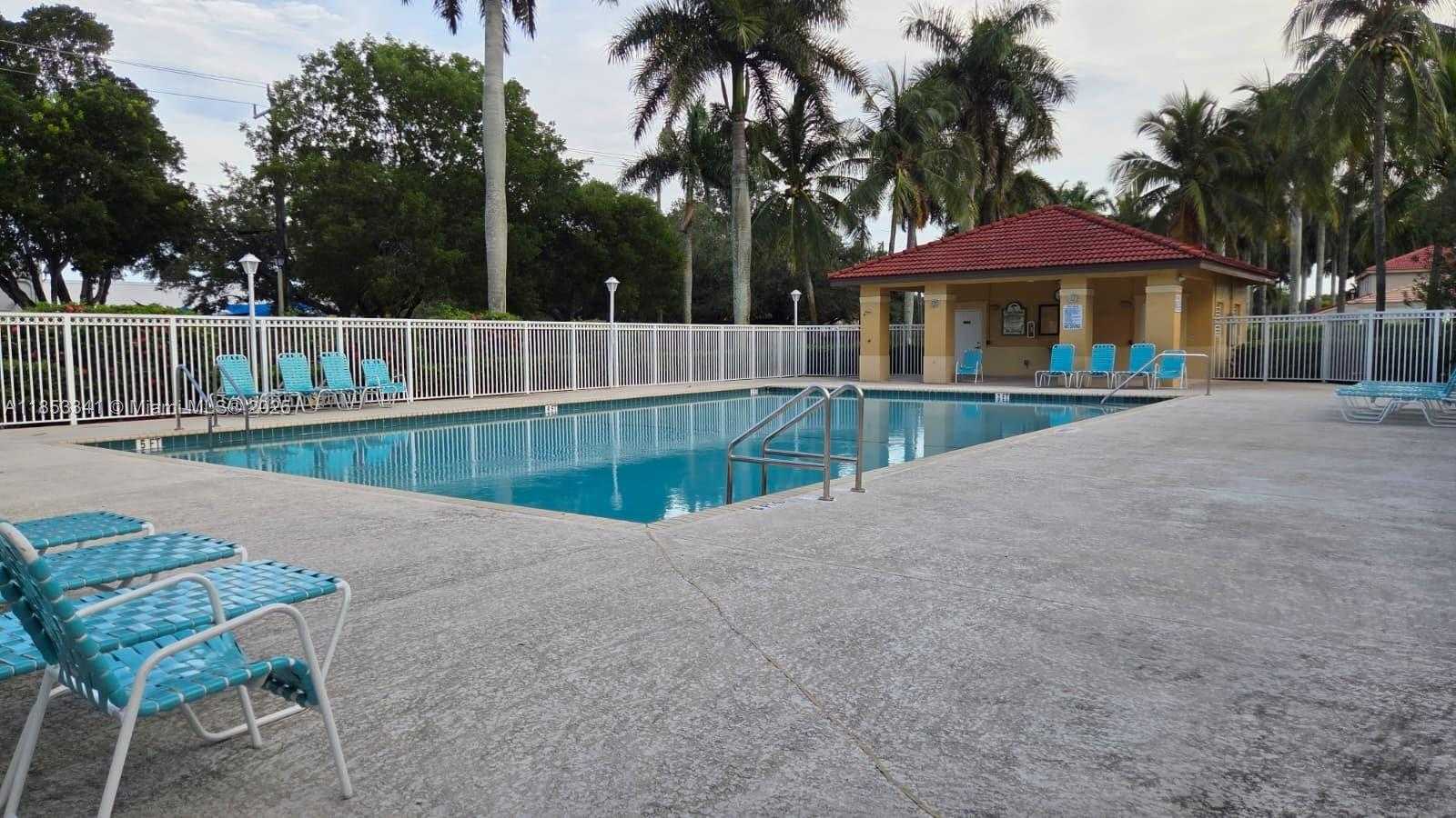 Small Image of 14064 SOUTH FOREST OAK CIR, Davie Number 52