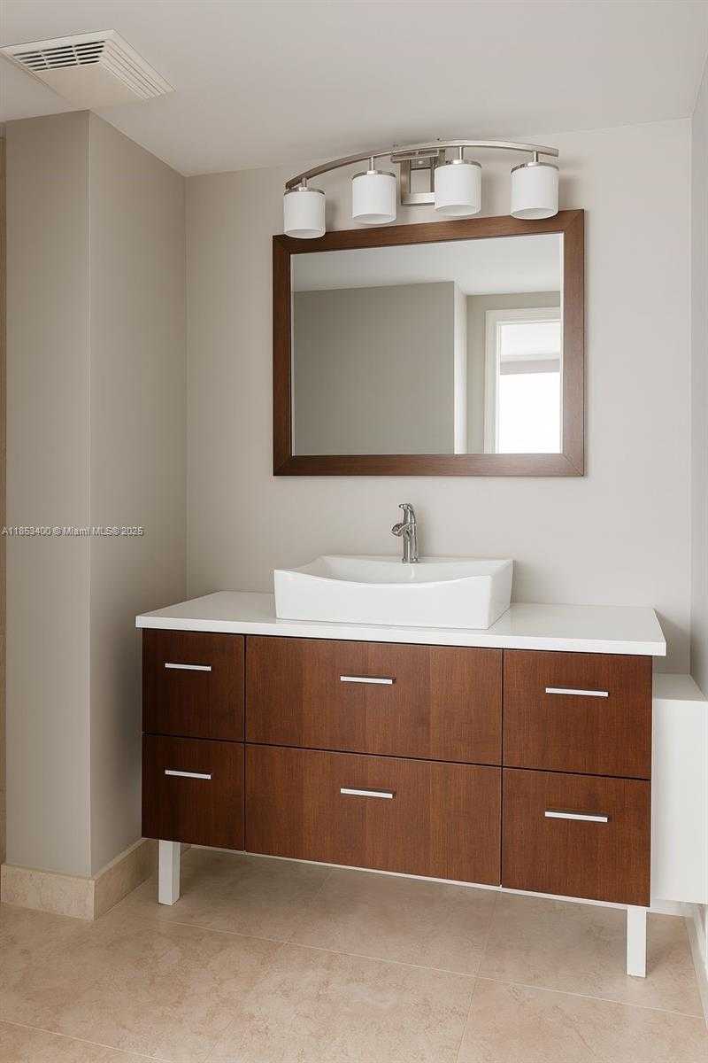 Small Image of 555 15TH ST #32D, Miami Number 17