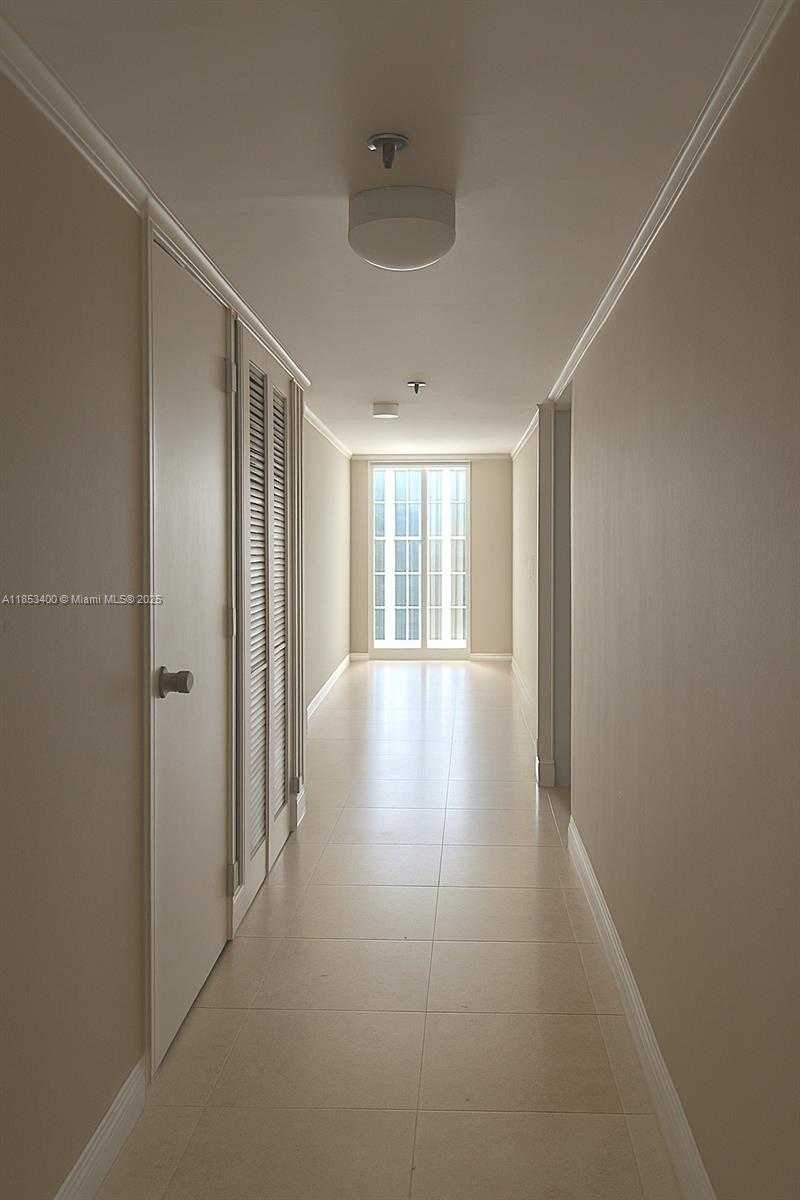 Small Image of 555 15TH ST #32D, Miami Number 19
