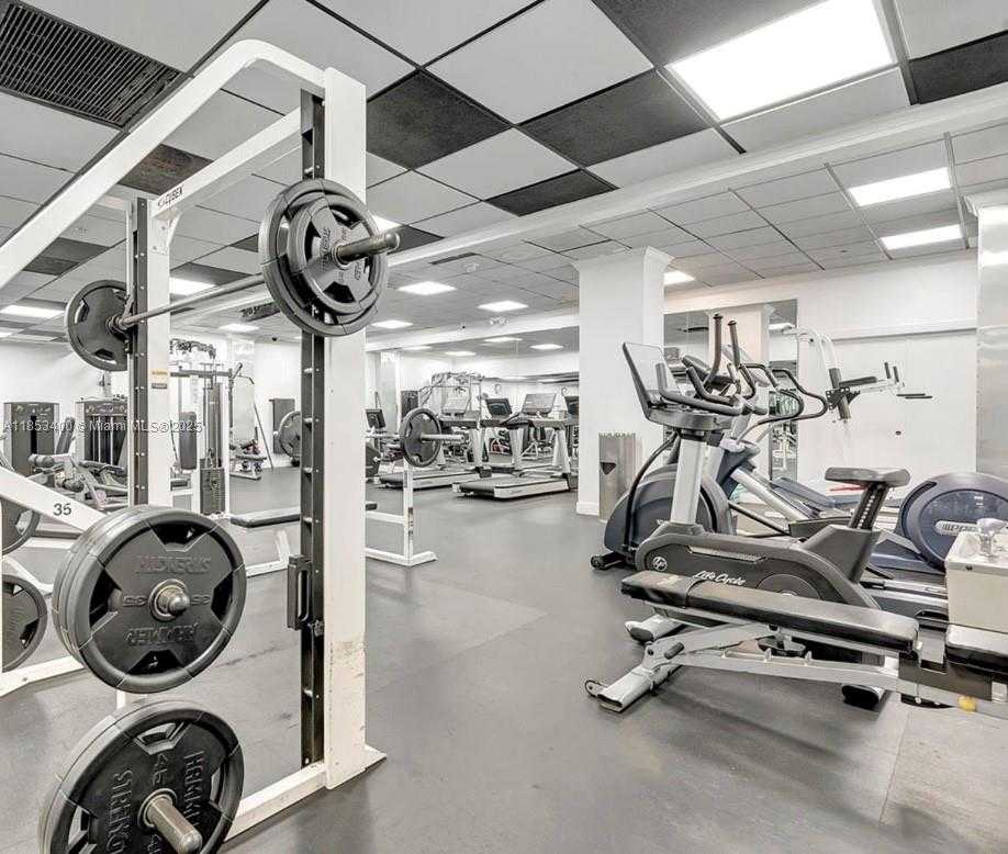 Small Image of 555 15TH ST #32D, Miami Number 25
