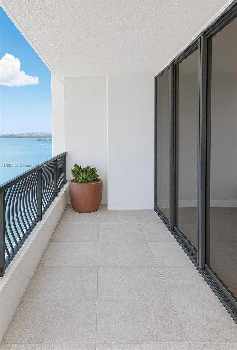 Small Image of 555 15TH ST #32D, Miami Number 3