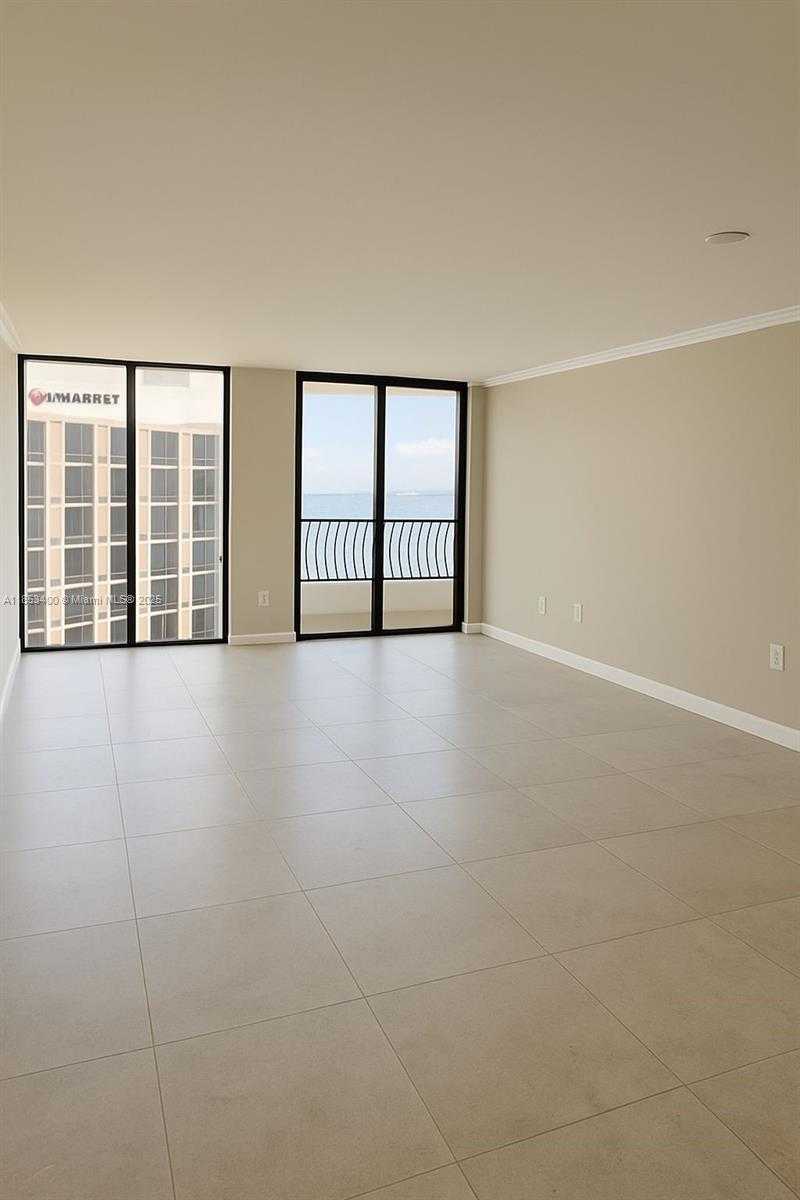 Small Image of 555 15TH ST #32D, Miami Number 4