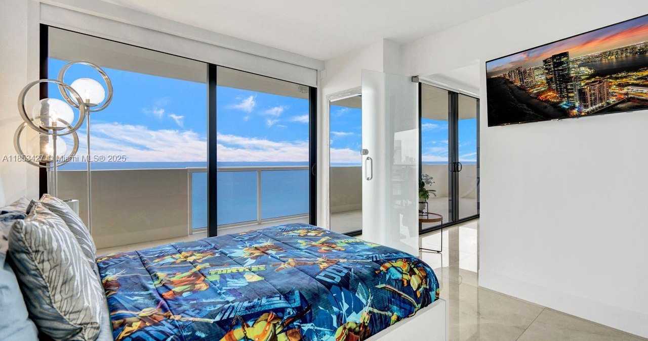 Small Image of 5757 COLLINS AVE #1605, Miami Beach Number 22