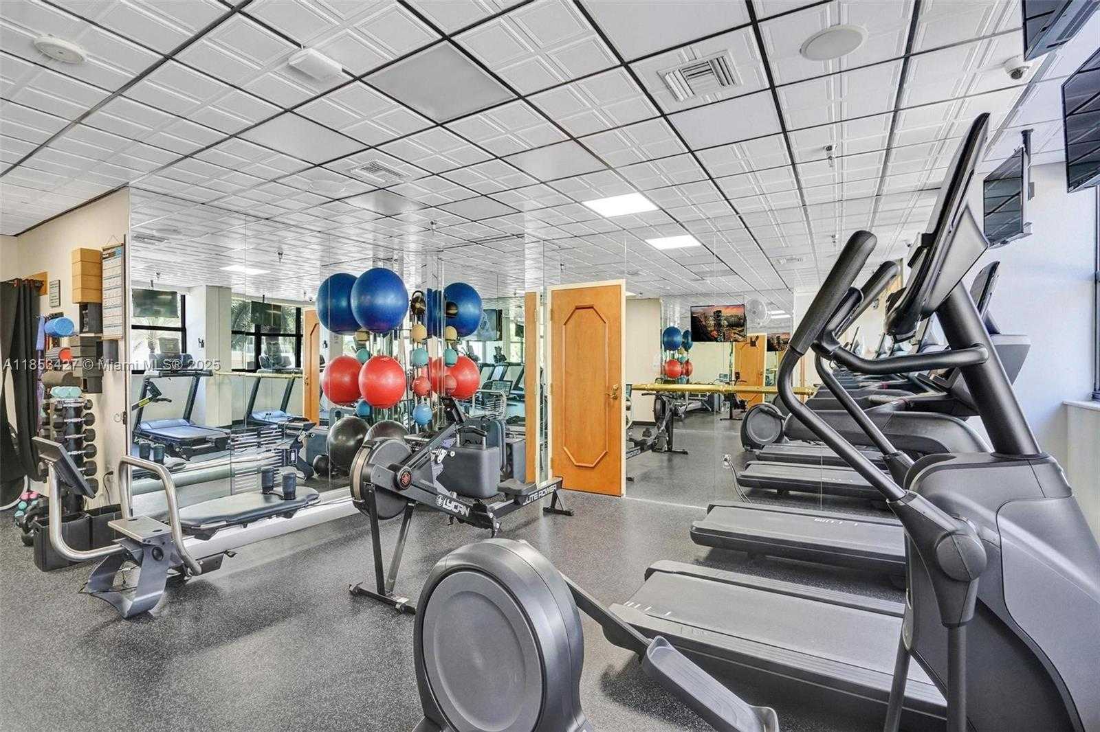 Small Image of 5757 COLLINS AVE #1605, Miami Beach Number 38