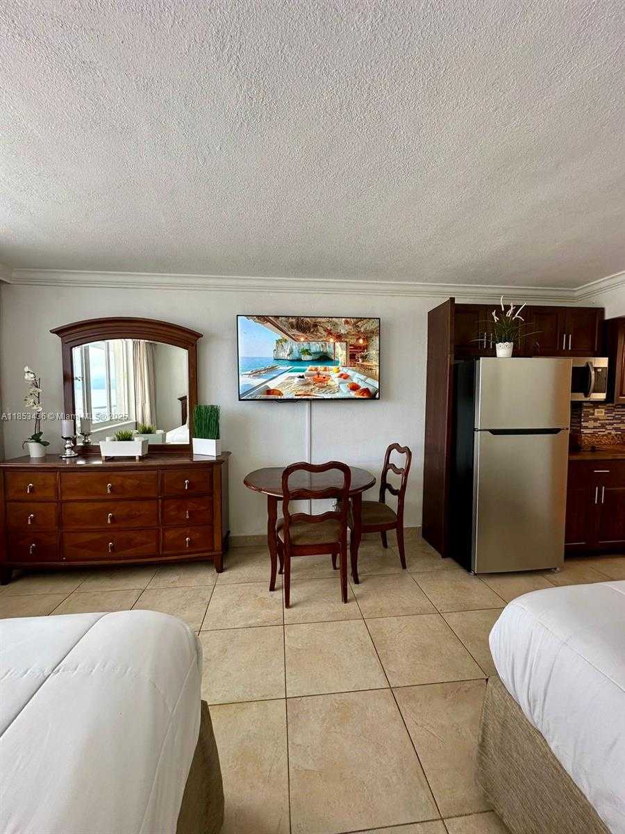 Small Image of 19201 COLLINS AVE #108, Sunny Isles Beach Number 11