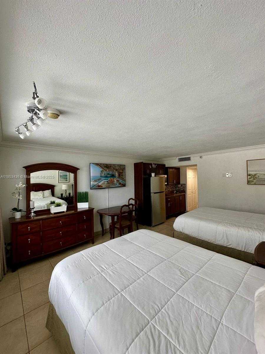 Small Image of 19201 COLLINS AVE #108, Sunny Isles Beach Number 17