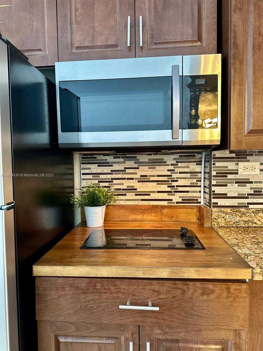 Small Image of 19201 COLLINS AVE #108, Sunny Isles Beach Number 5