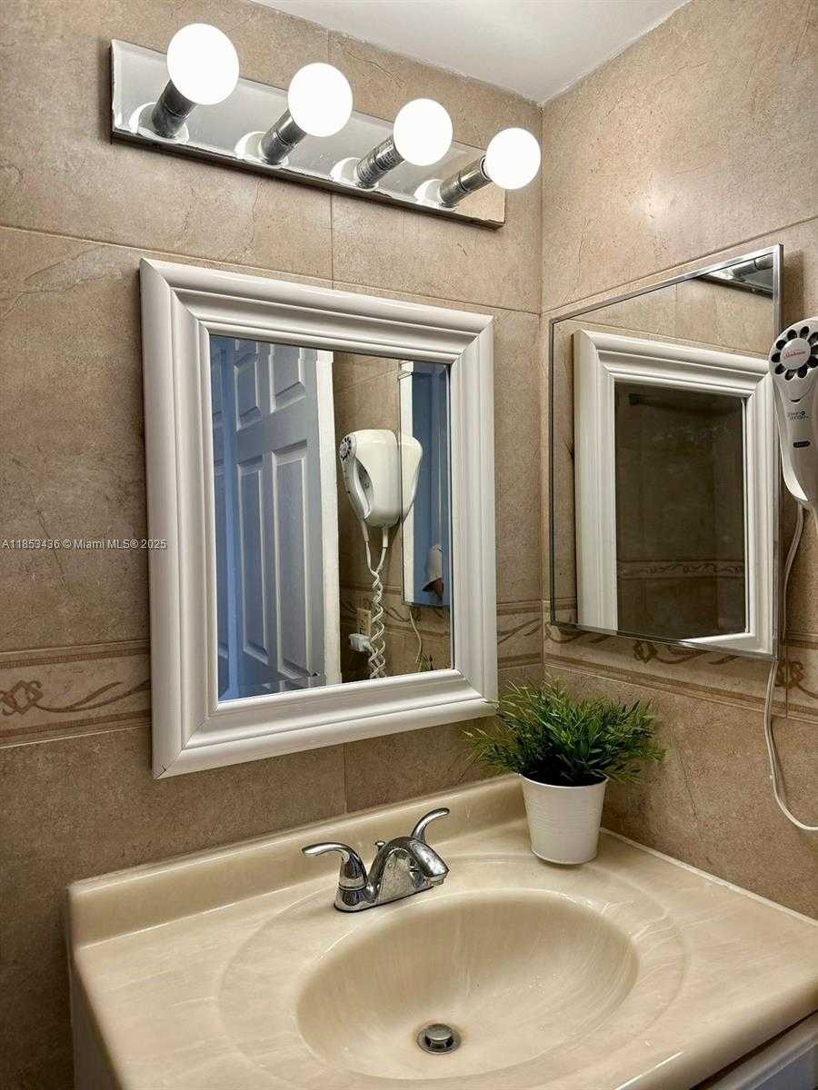 Small Image of 19201 COLLINS AVE #108, Sunny Isles Beach Number 8