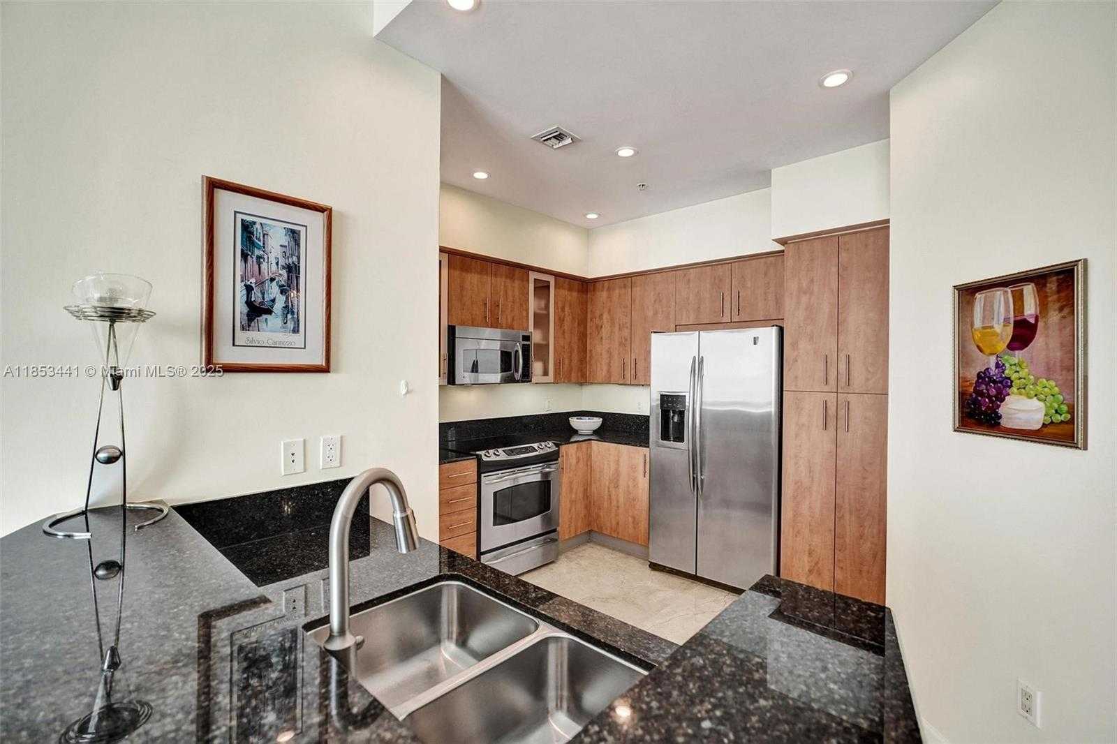 Small Image of 7900 HARBOR ISLAND DR #PH15, North Bay Village Number 18