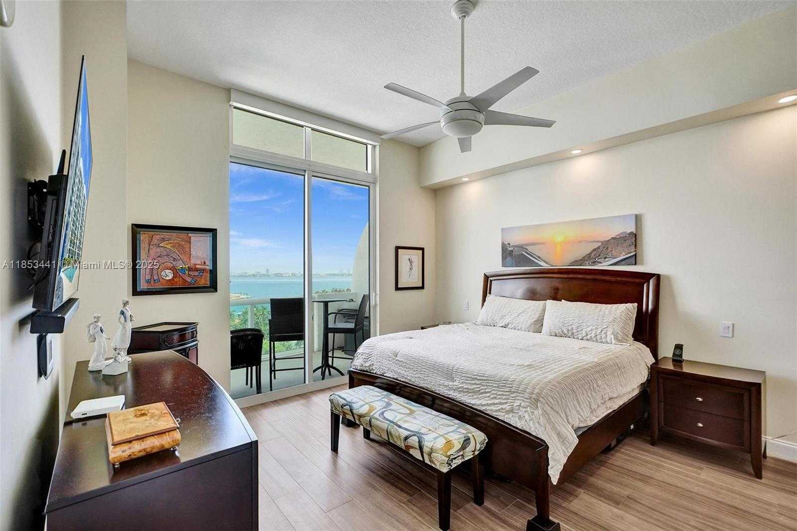 Small Image of 7900 HARBOR ISLAND DR #PH15, North Bay Village Number 23