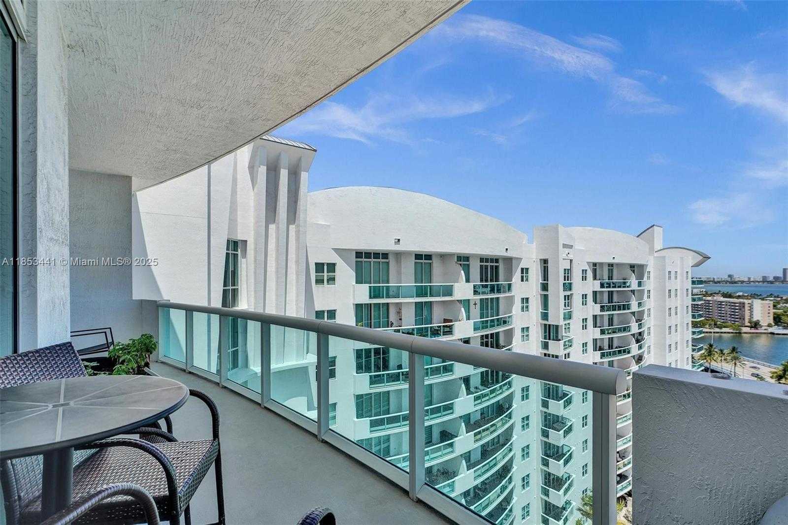 Small Image of 7900 HARBOR ISLAND DR #PH15, North Bay Village Number 46