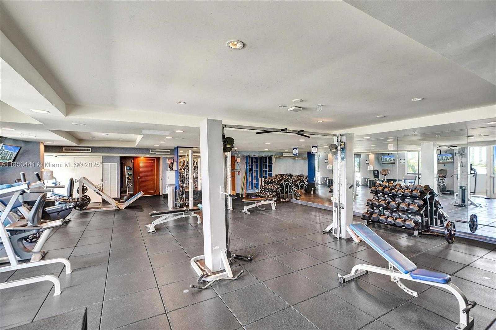 Small Image of 7900 HARBOR ISLAND DR #PH15, North Bay Village Number 59