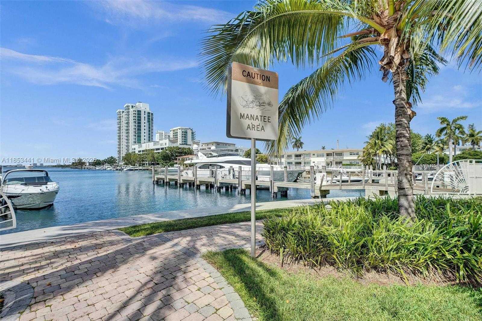 Small Image of 7900 HARBOR ISLAND DR #PH15, North Bay Village Number 75
