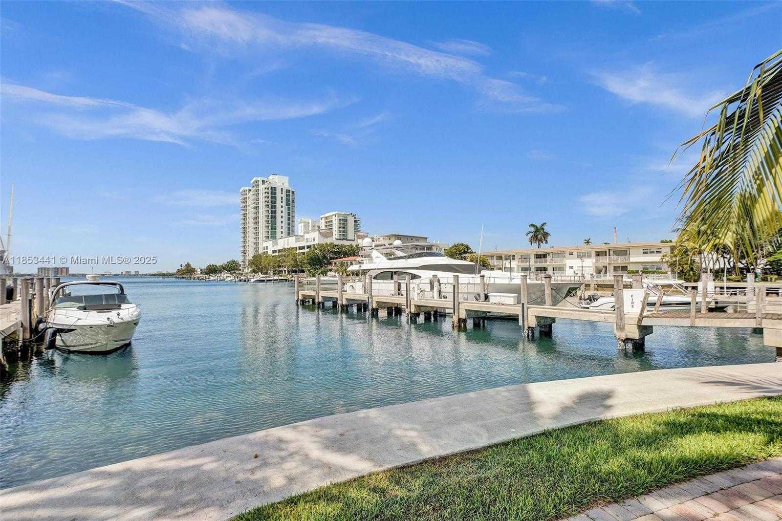 Small Image of 7900 HARBOR ISLAND DR #PH15, North Bay Village Number 77
