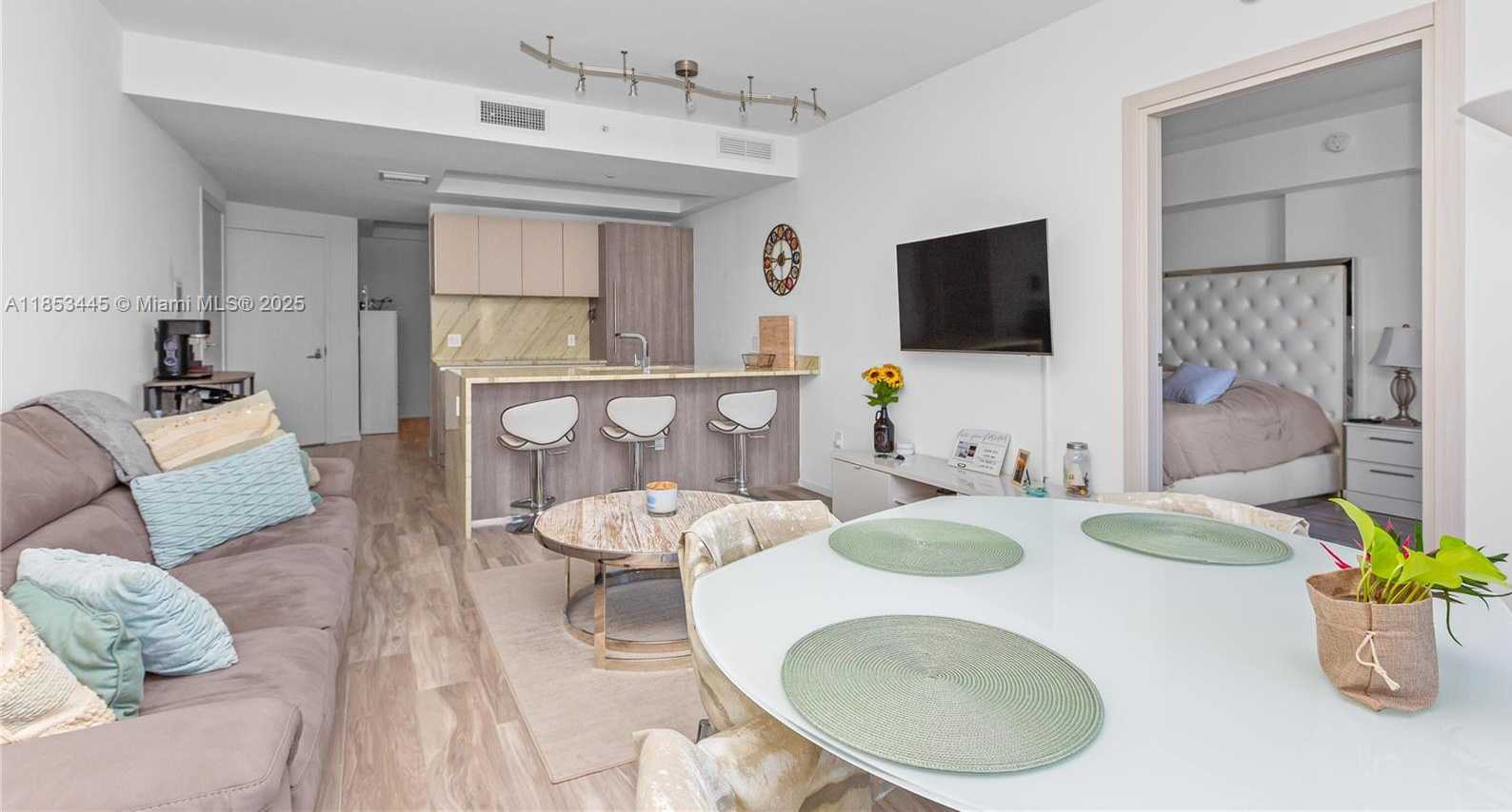 Small Image of 801 SOUTH MIAMI AVE #2503, Miami Number 16