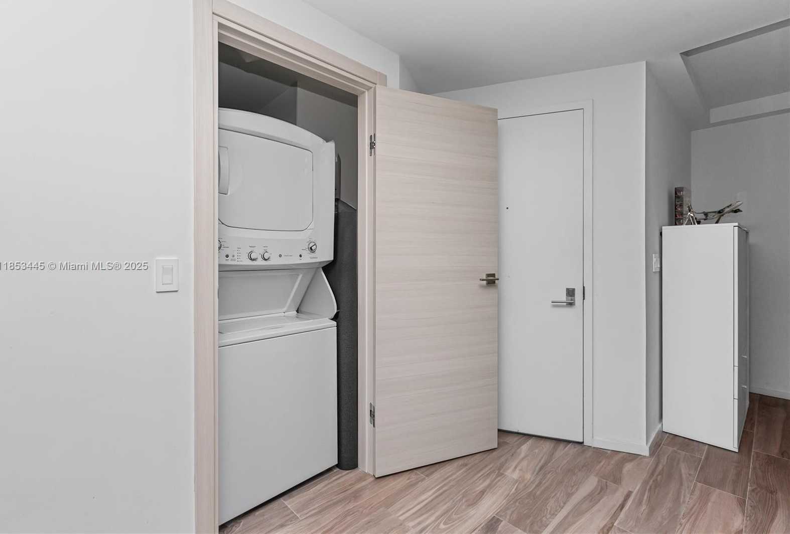 Small Image of 801 SOUTH MIAMI AVE #2503, Miami Number 35