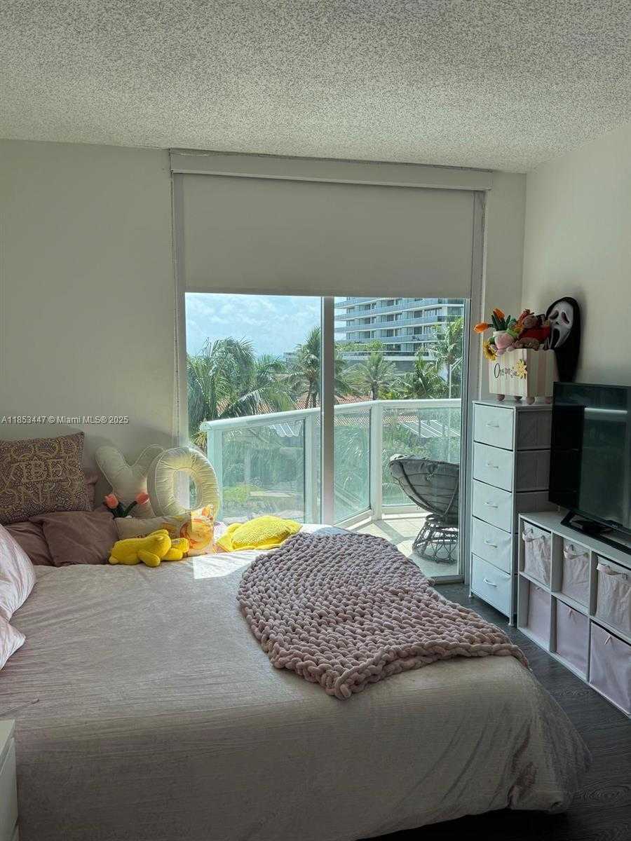 Small Image of 5900 COLLINS AVE #502, Miami Beach Number 24