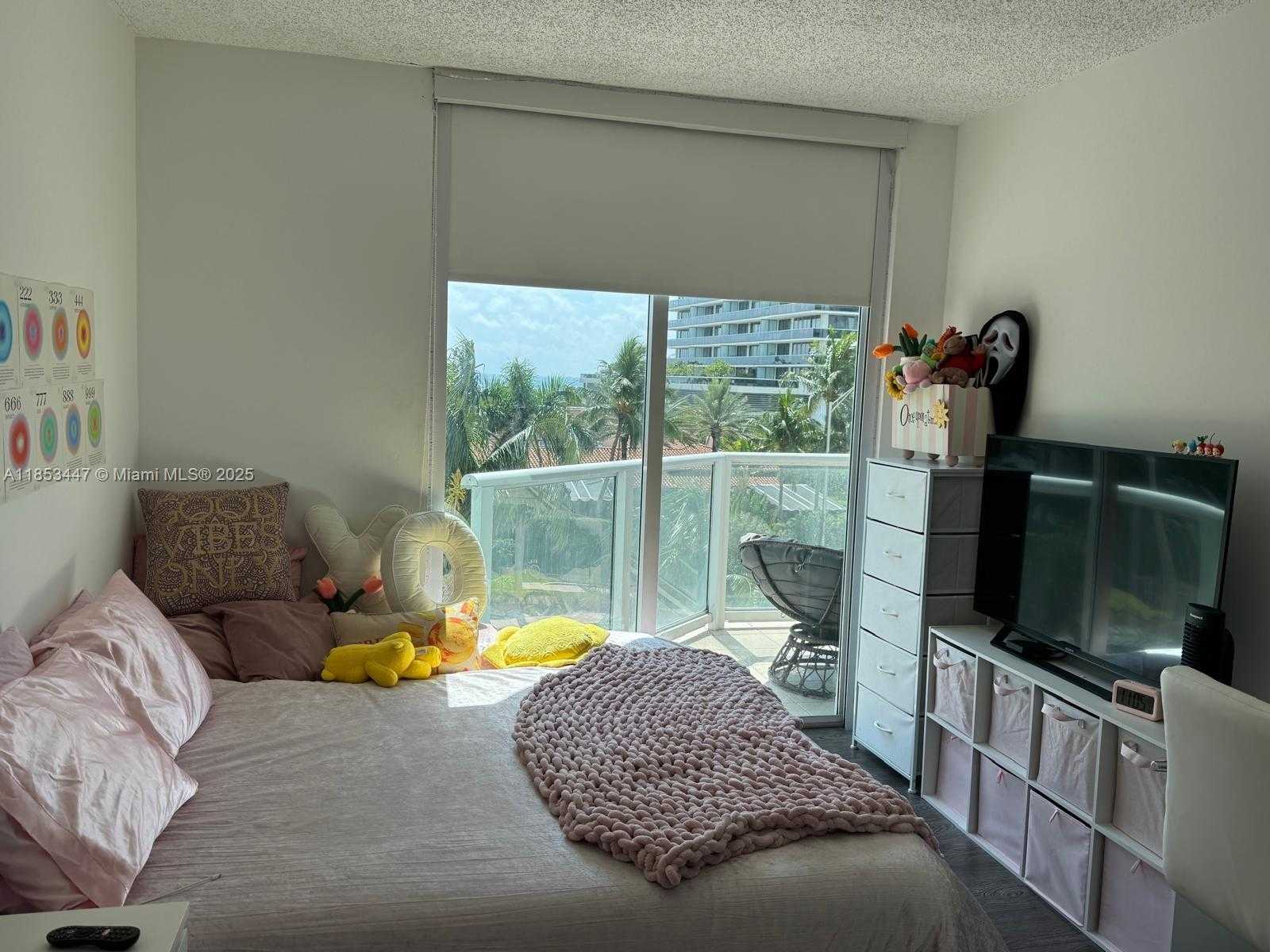 Small Image of 5900 COLLINS AVE #502, Miami Beach Number 25