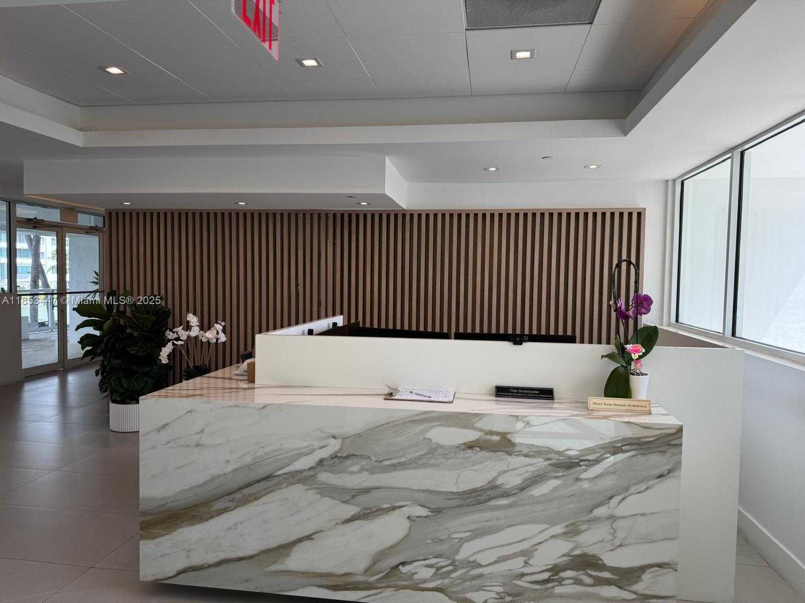 Small Image of 5900 COLLINS AVE #502, Miami Beach Number 3