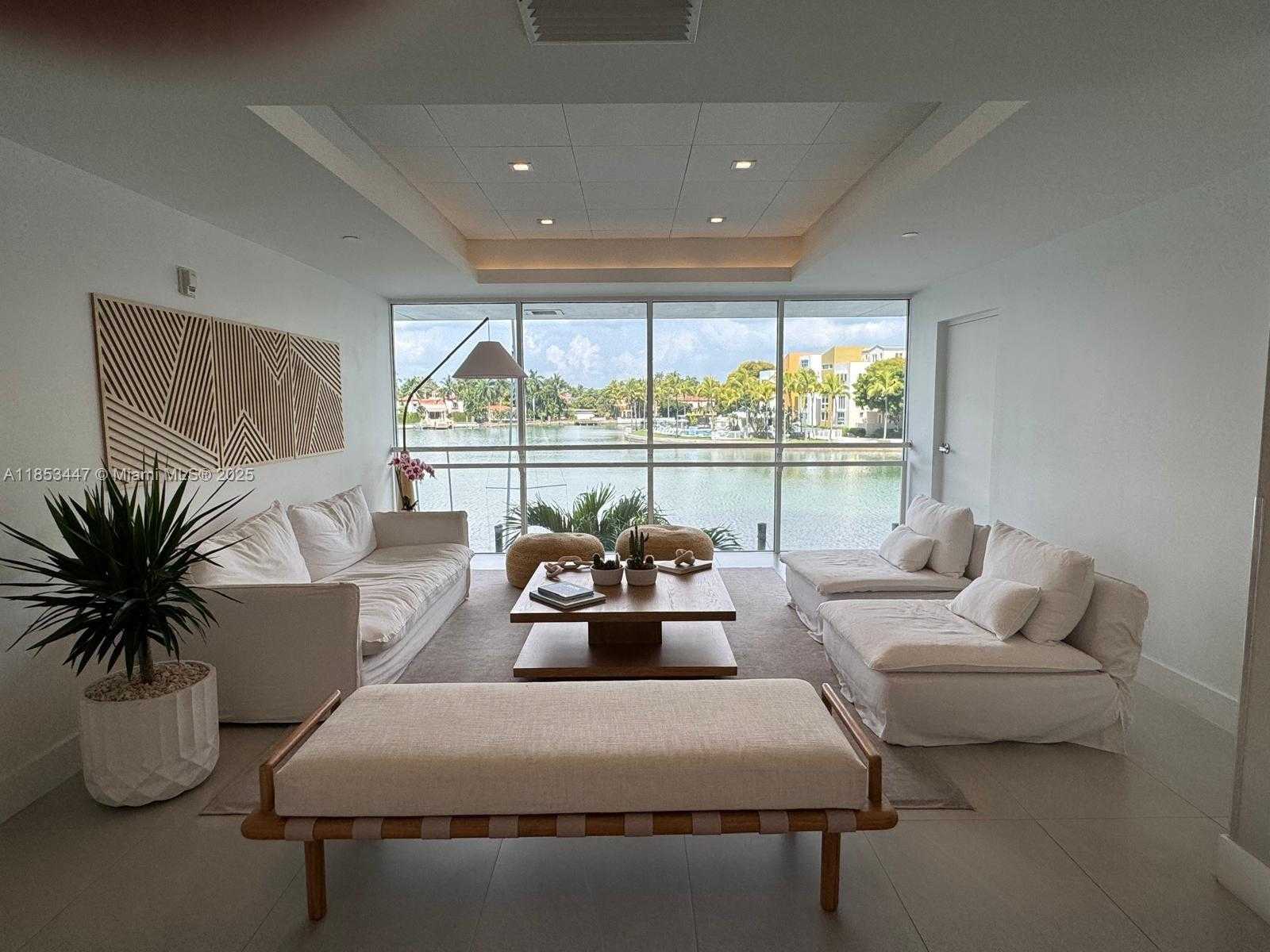 Small Image of 5900 COLLINS AVE #502, Miami Beach Number 4
