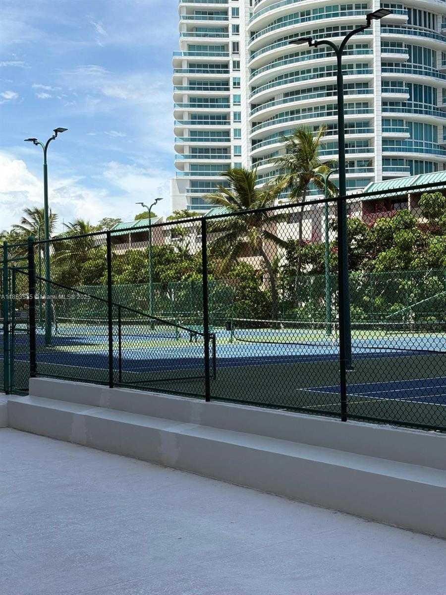 Small Image of 2333 BRICKELL AVE #2607, Miami Number 10