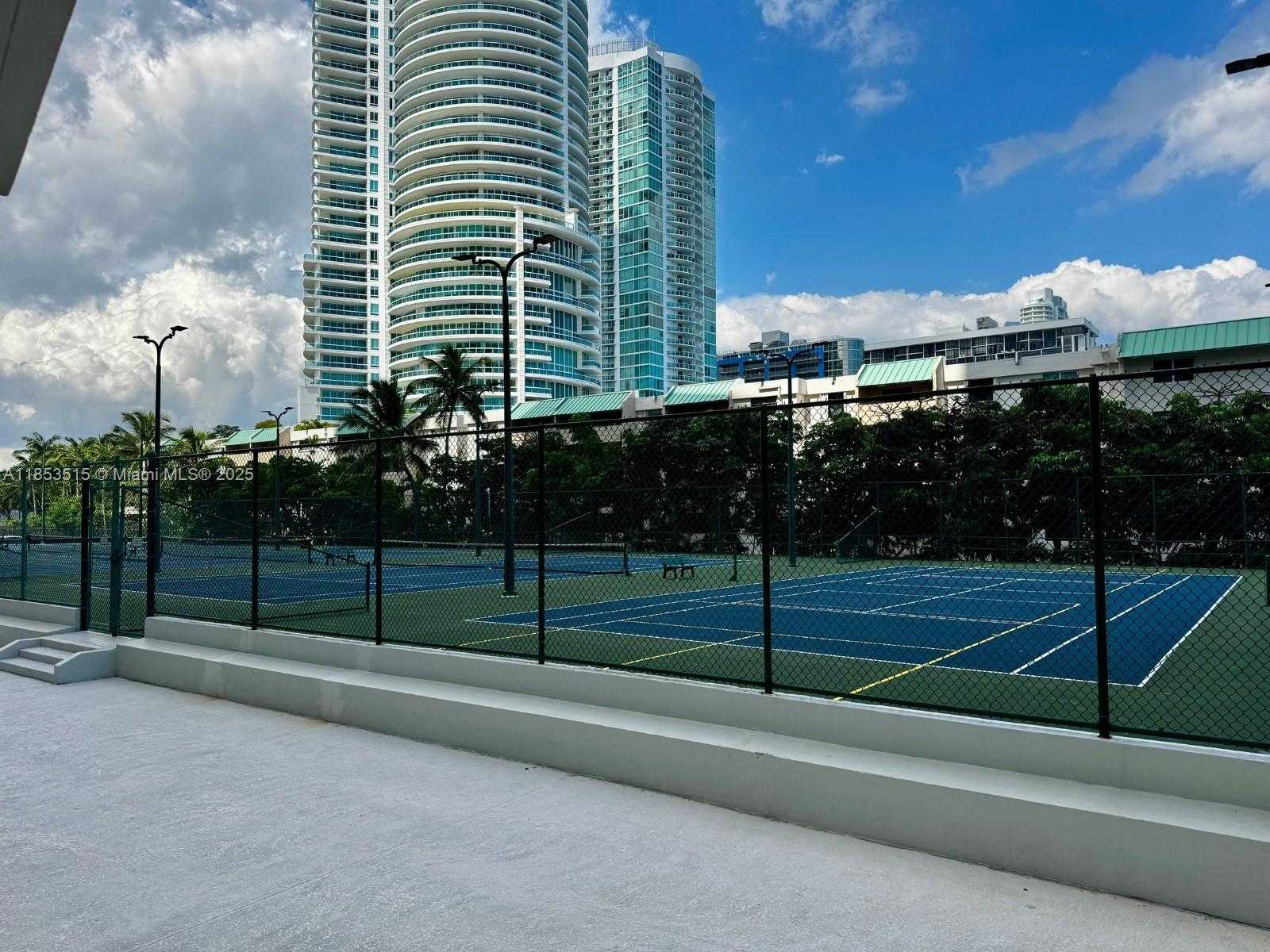 Small Image of 2333 BRICKELL AVE #2607, Miami Number 19