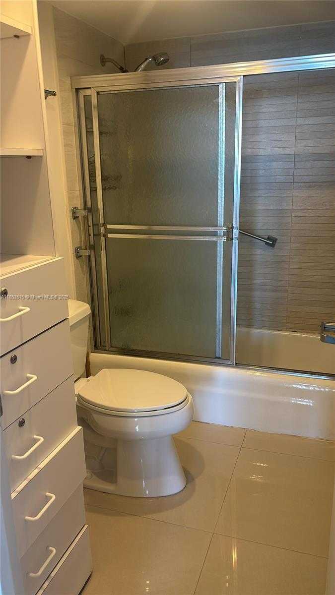 Small Image of 2333 BRICKELL AVE #2607, Miami Number 5