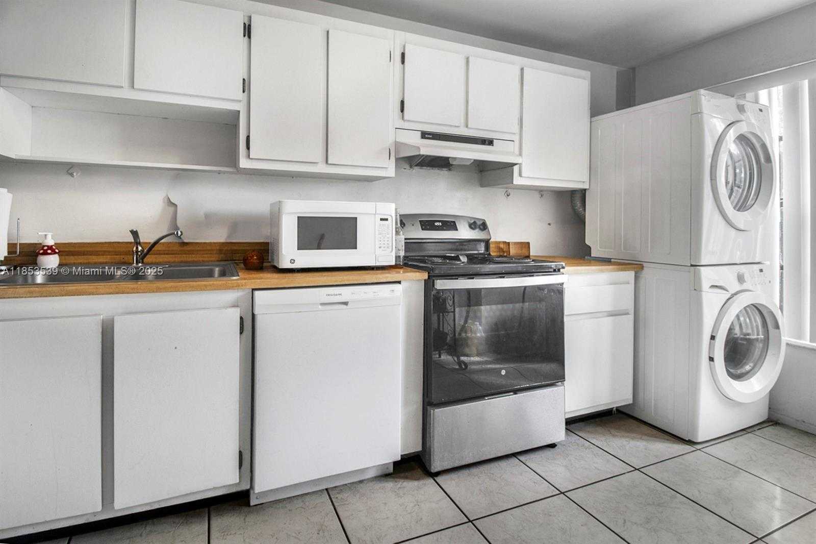 Small Image of 9351 NORTH WEST 14TH CT #247, Pembroke Pines Number 10