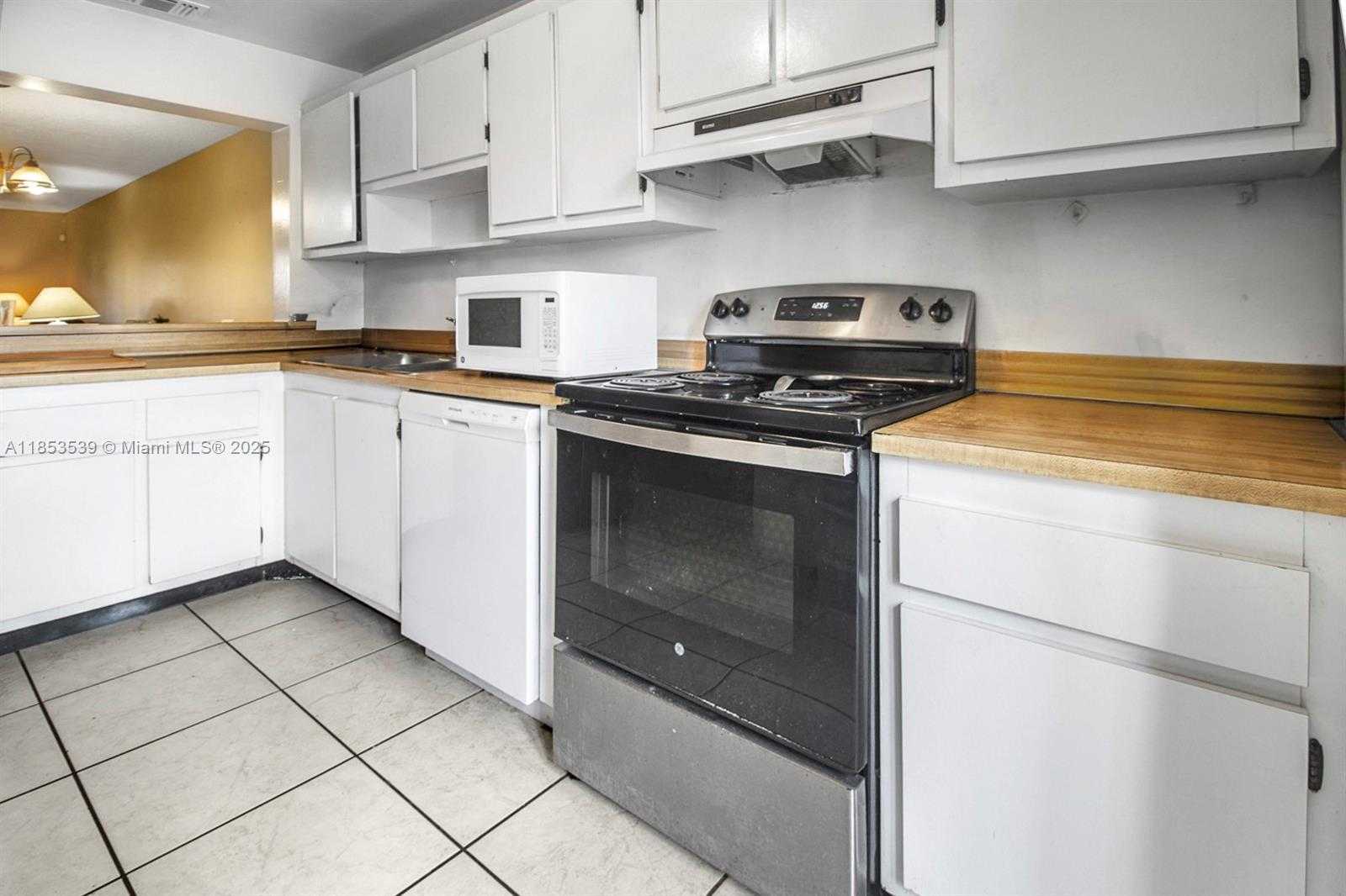 Small Image of 9351 NORTH WEST 14TH CT #247, Pembroke Pines Number 11