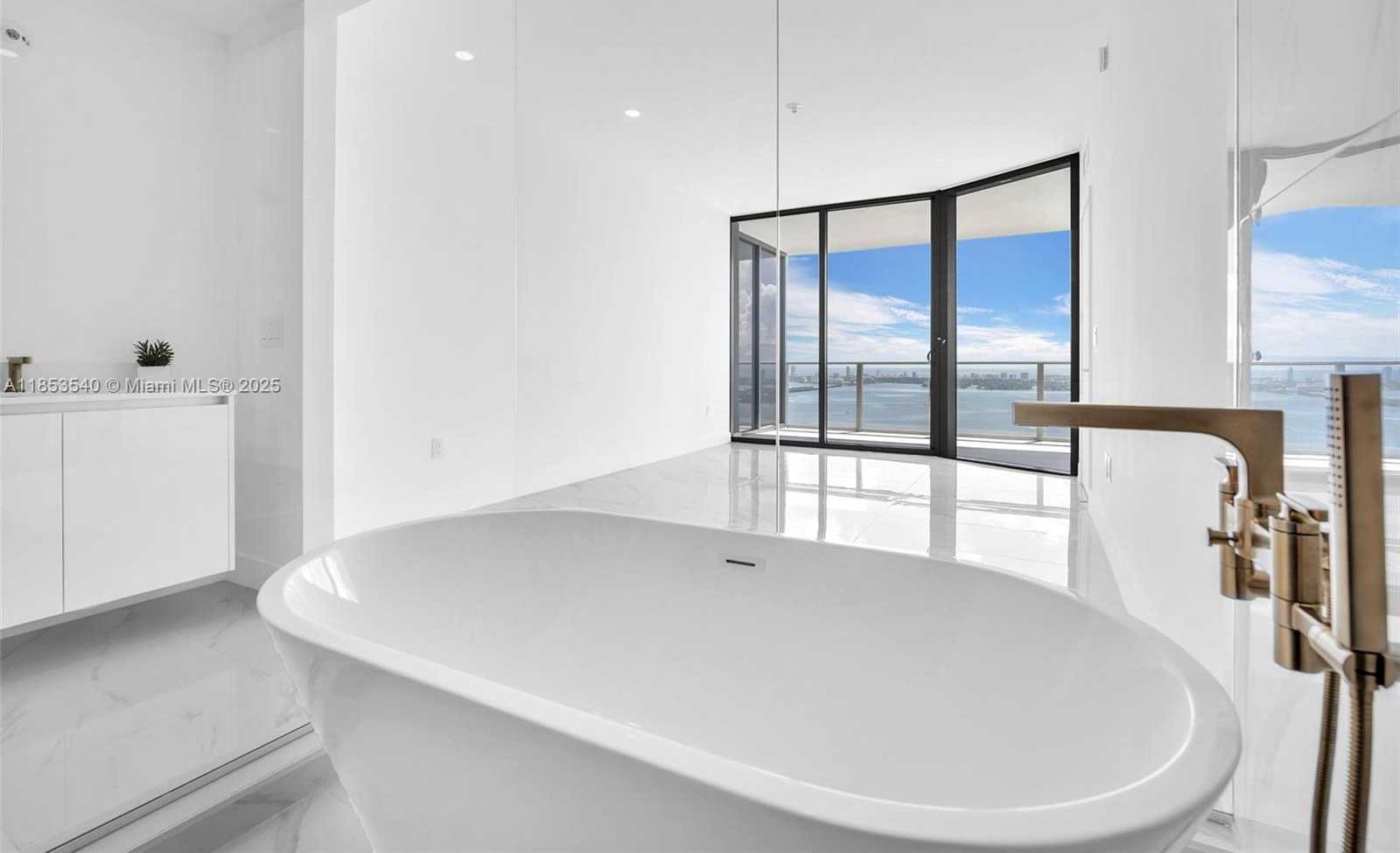 Small Image of 700 24TH ST #4507, Miami Number 30