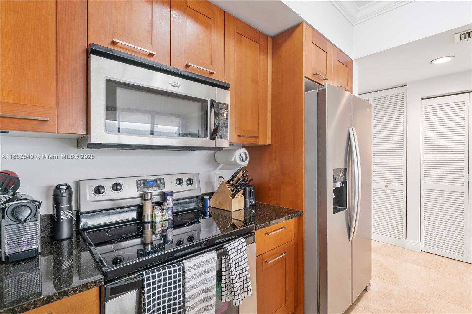 Small Image of 4100 SALZEDO ST #409, Coral Gables Number 14