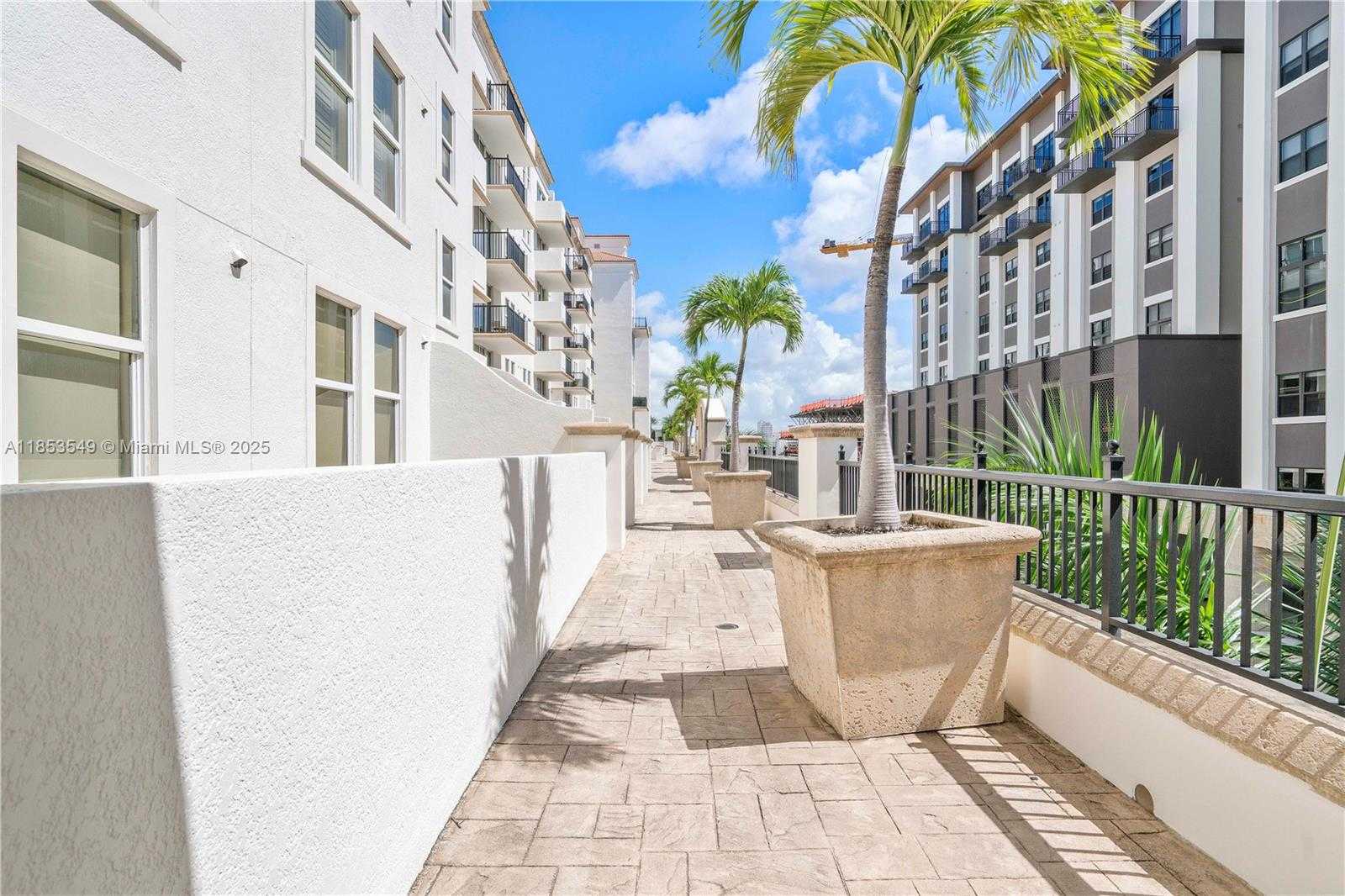 Small Image of 4100 SALZEDO ST #409, Coral Gables Number 27